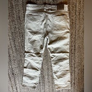 Mountain Khakis Classic Fit Khaki’s. 35x32. Great shap, just lost weight.